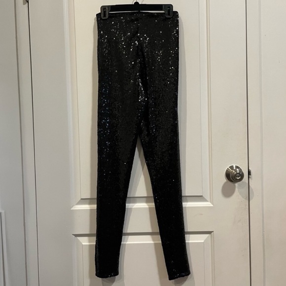 Commando Sequin Leggings in Color Black - Picture 7 of 7